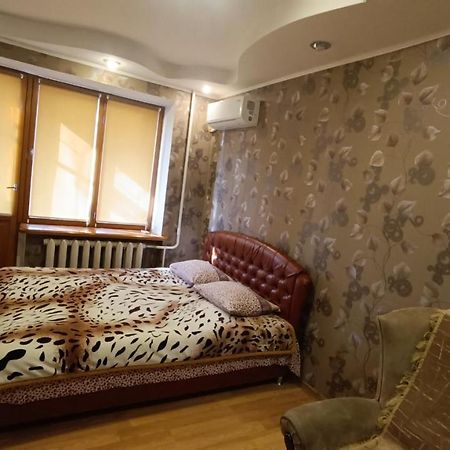 Аренда квартиры посуточно Черкассы Экстерьер фото